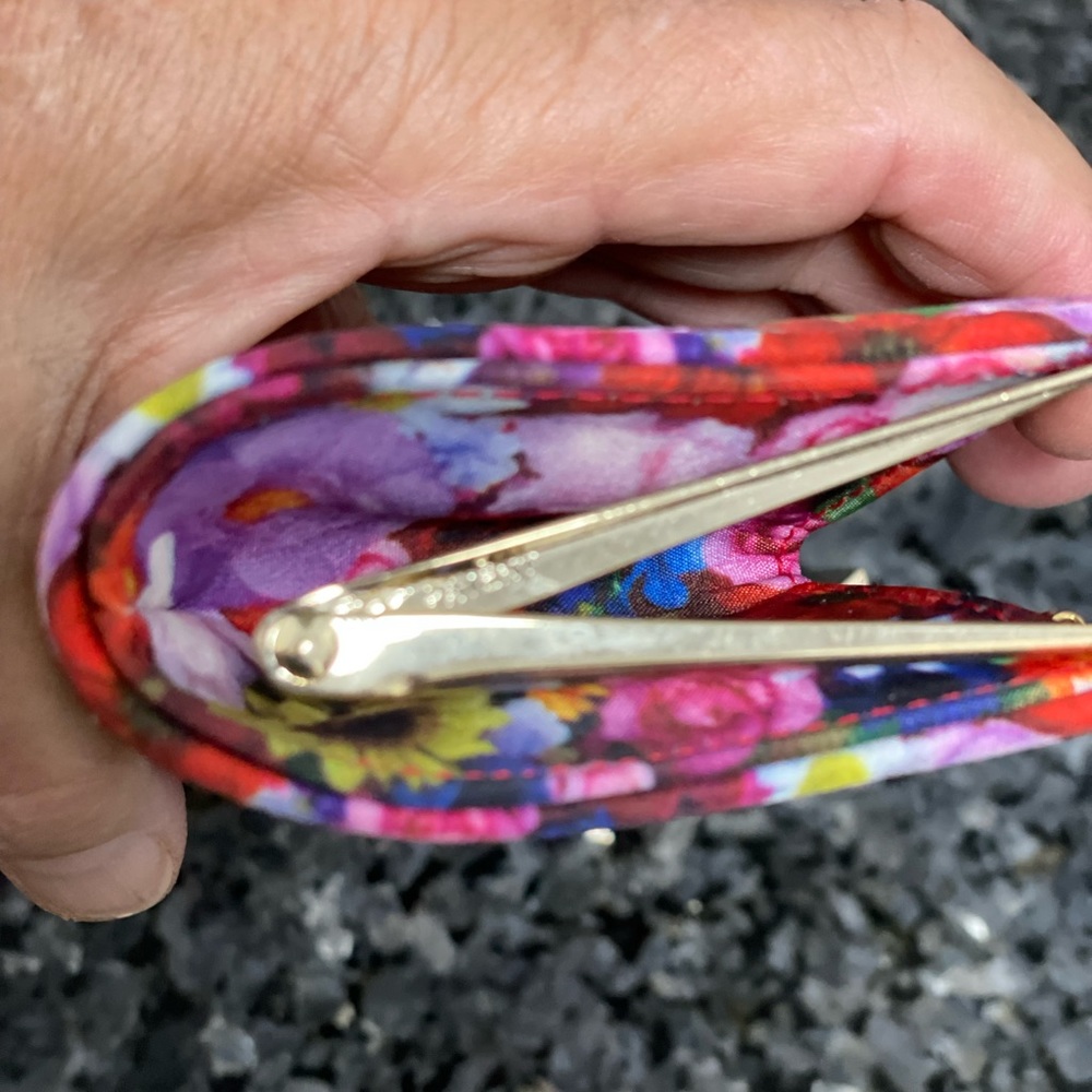 SALE Lisa Kay England gorgeous floral clutch - Picture 5 of 6
